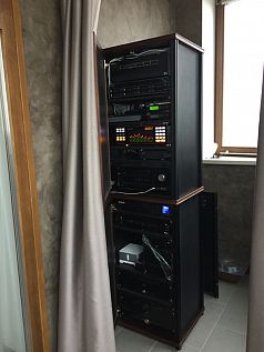  (217-square-meter apartment)