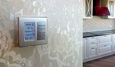  (Apartment in “Kosmos” Residential Estate). Control interface